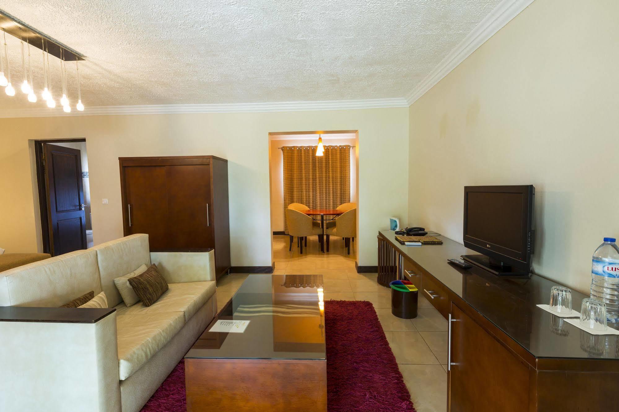 Omali Sao Tome Hotel Ngoại thất bức ảnh